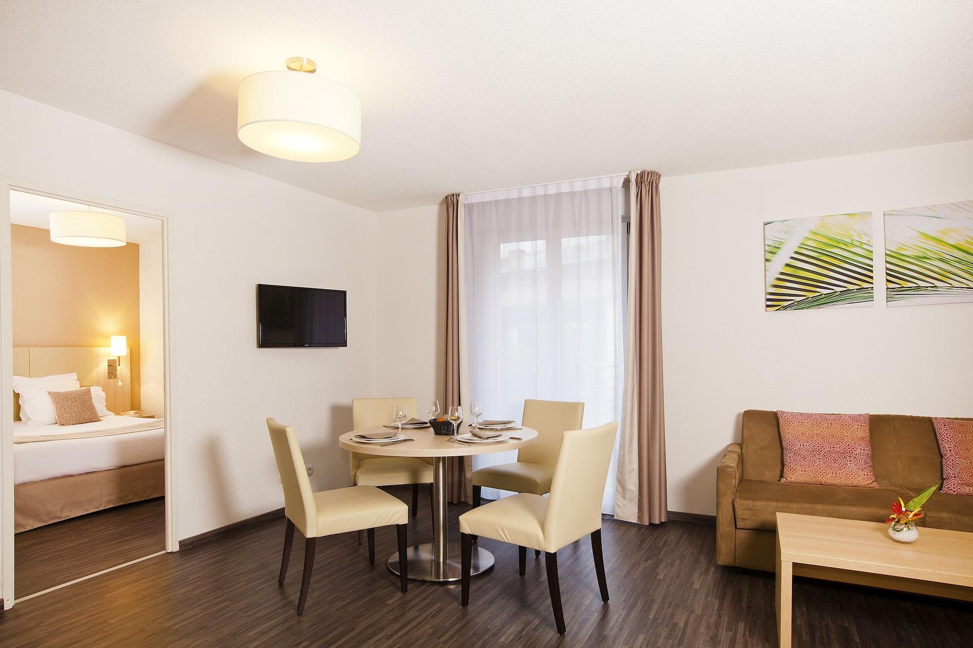 Residhome Neuilly Bords De Marne ภายนอก รูปภาพ