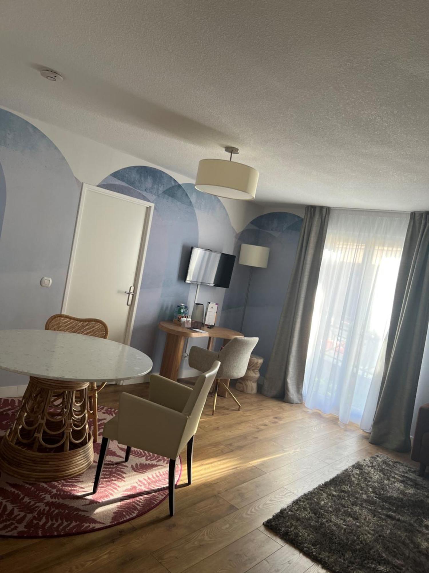 Residhome Neuilly Bords De Marne ภายนอก รูปภาพ